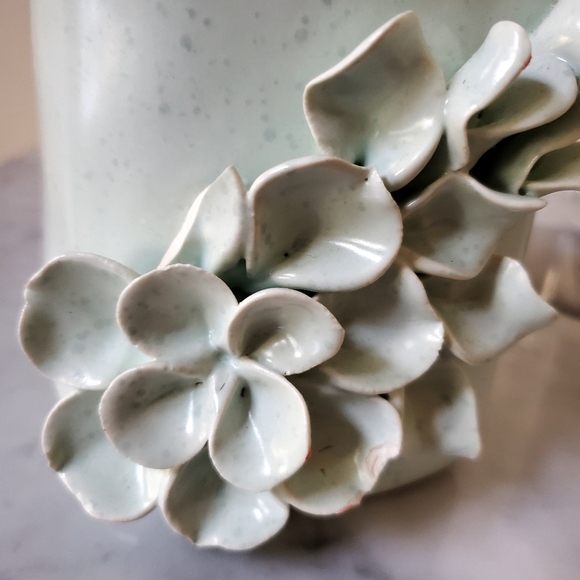 Anthropologie Night Gardenia Two Wick  Large Candle - Picture 6 of 6